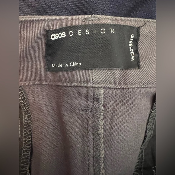 ASOS DESIGN SKINNY SHORTS DISTRESSED GRAY RAW HEM SIZE 34 - Picture 6 of 10